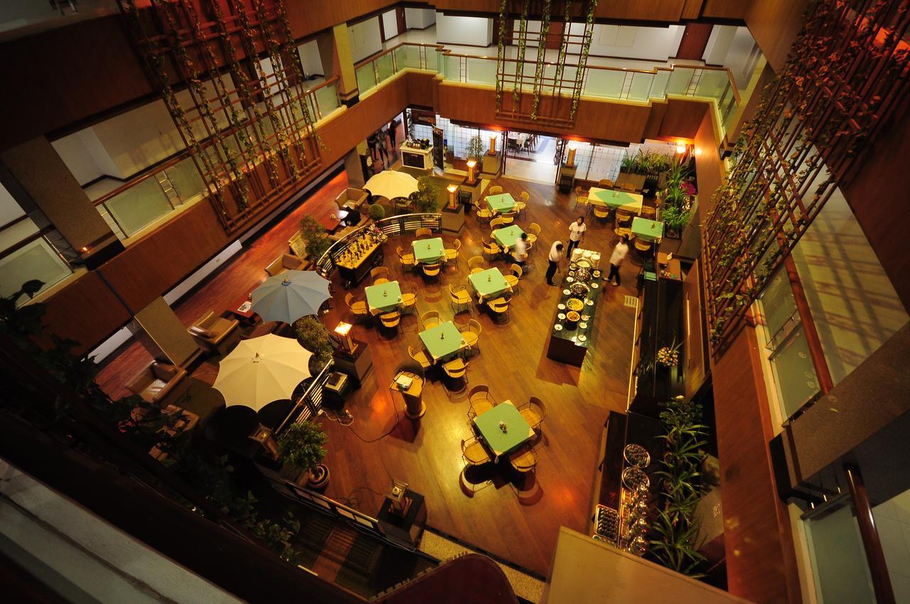 Friday Hotel Uttaradit Exterior foto