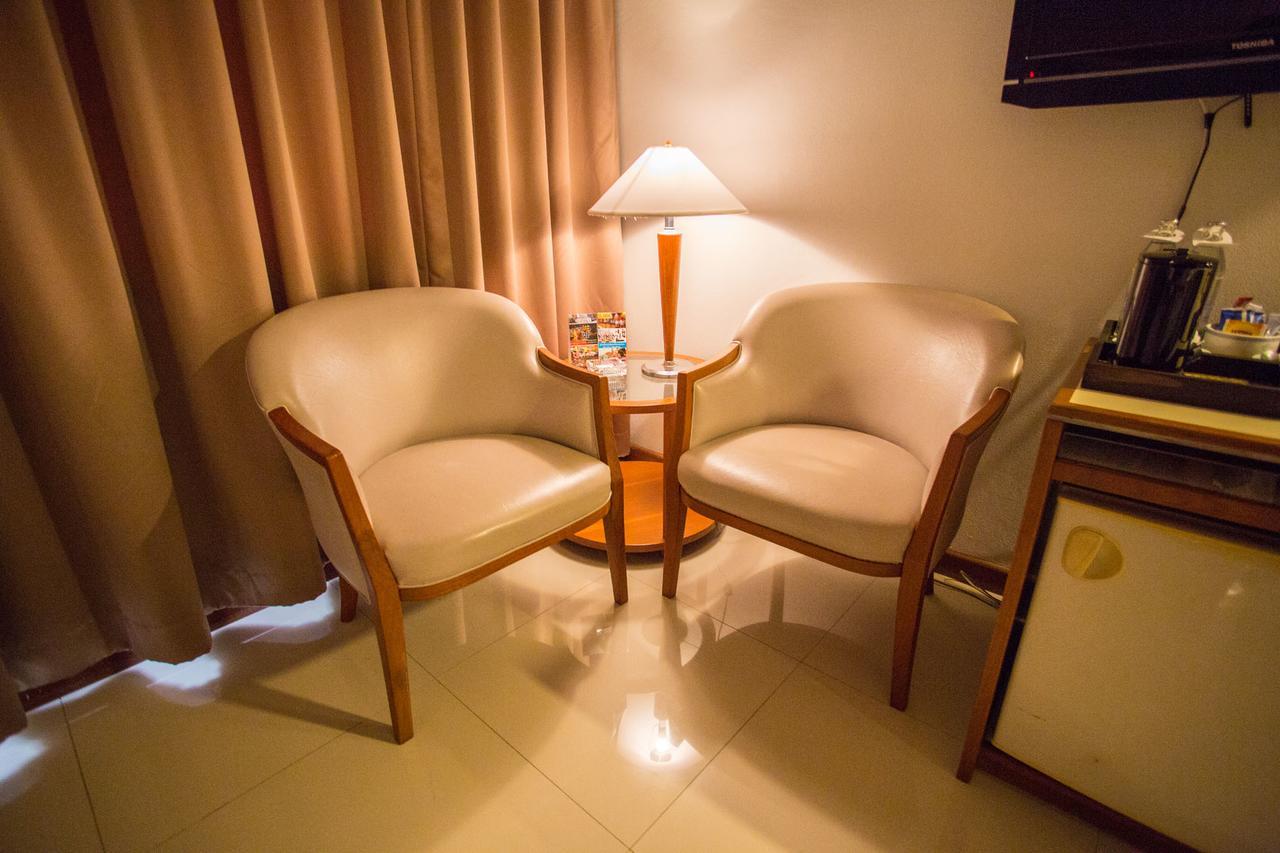 Friday Hotel Uttaradit Exterior foto